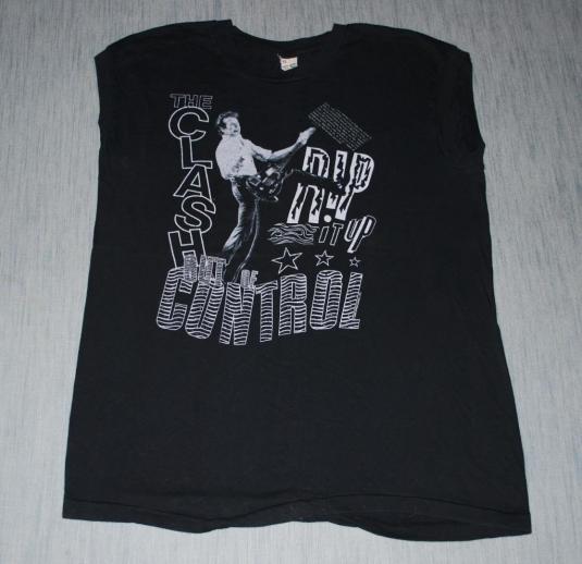 VINTAGE THE CLASH 1984 RIP IT UP OUT OF CONTROL T-SHIRT *