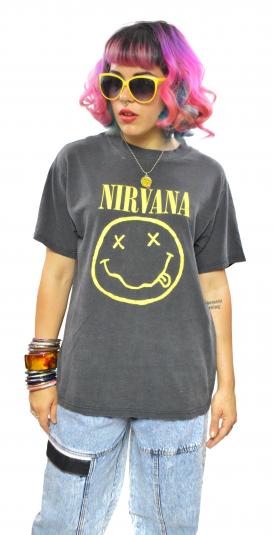 Vintage 90s Nirvana Smiley Face Grunge Rare T Shirt Sz L