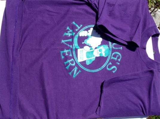 Vintage 1990s Dougs Tavern Heuveltown NY Purple T-Shirt L