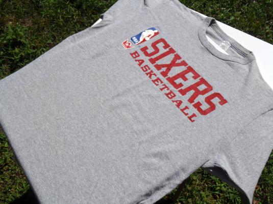 Vintage 1980s Philadelphia ’76ers NBA Rayon Blend T Shirt XL