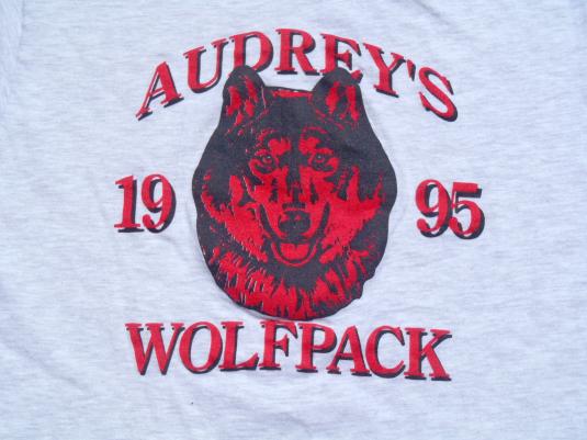 Vintage 1990s Heather Gray Audrey's Wolf Pack T Shirt M