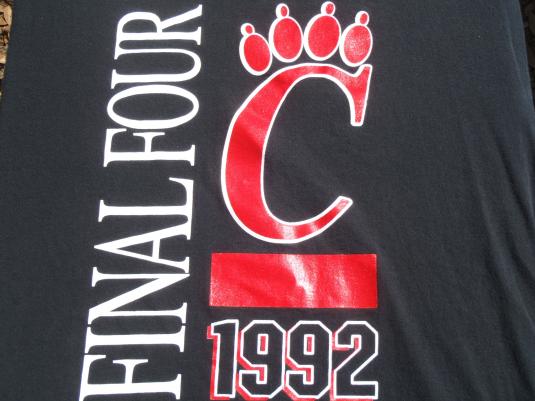 Vintage 1992 Cincinnati Bearcats Final Four T-Shirt