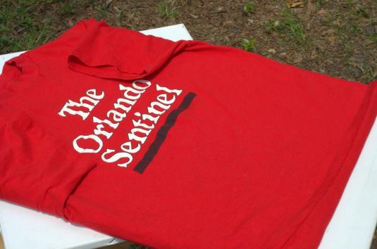 Vintage 1980s Red Orlando FL Sentinel Advertising T-Shirt L