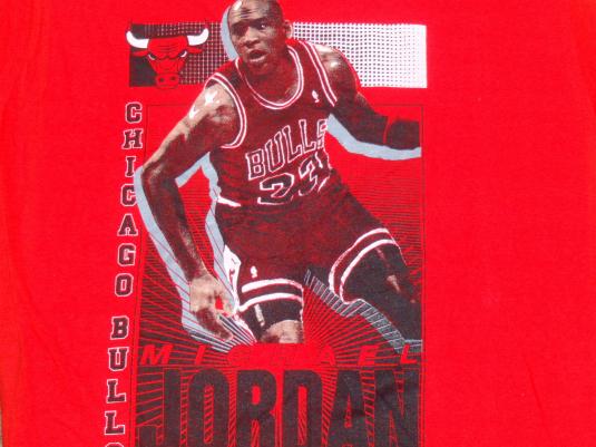 Vintage 1990s Red Chicago Bulls Michael Jordan T-Shirt L Sta
