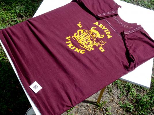 Vintage 1981 Arvida Vikings Singers Garnet Gold T-Shirt S/M
