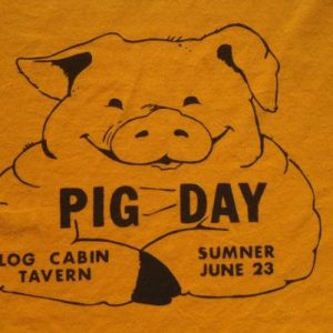 Vintage 1980s Pig Day Log Cabin Tavern Yellow T-Shirt L