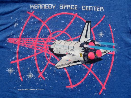 Vintage 1980s Space Shuttle Kennedy Space Center T-Shirt M/L