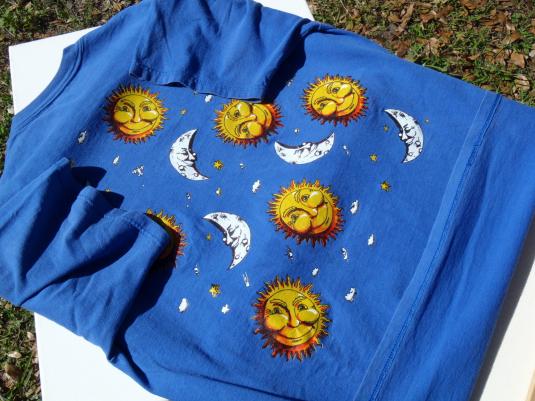 Vintage 1980s Sun and Moon Blue Graphic T Shirt L