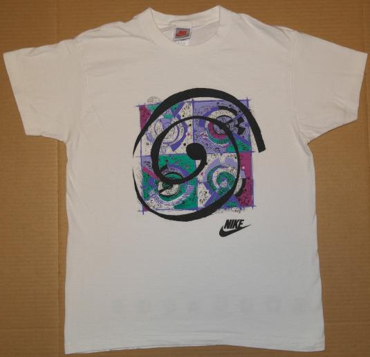 Vintage 1990s NIKE Abstract White Grey Tag T-Shirt