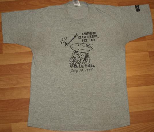 Vintage 1990s Yarmouth Clam Festival Bike Race T-Shirt Maine