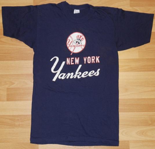 Vintage 1980s CHAMPION Brand NEW YORK YANKEES T-Shirt