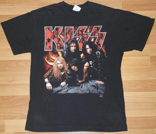 Vintage 1993 KISS Revenge Concert Tour 1990s T-Shirt