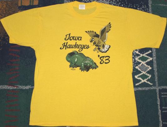 Vintage 1983 Iowa Hawkeyes University T-Shirt Yellow 80’s