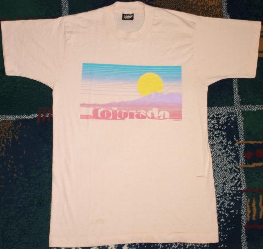 Vintage Pink Colorado Mountains Sunset T-Shirt
