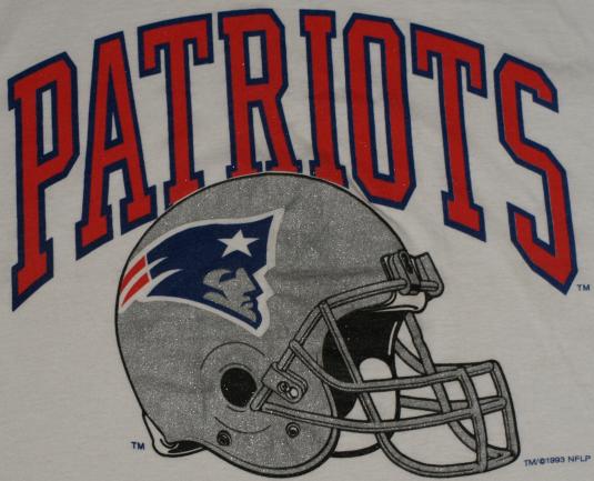 Vintage 1990s New England Patriots Football Helmet T-Shirt