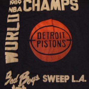 Vintage Detroit Pistons Bad Boys Sweep L.A. T-Shirt RAISED M