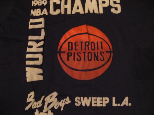 Vintage Detroit Pistons Bad Boys Sweep L.A. T-Shirt RAISED M