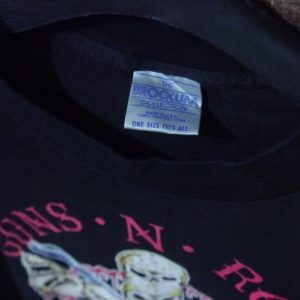 1991 GUNS N' ROSES Use Your ILLusion TOUR T-SHIRT GNR