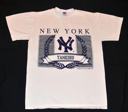 Vintage 90s RUSSELL NY Yankees T-Shirt – S/M