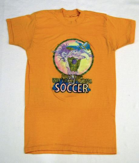 Vintage 70s Iron-On T-Shirt Crazy Soccer Guy – Sz S