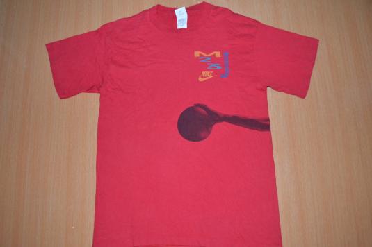 Vintage NIKE 90s Michael Jordan T-shirt