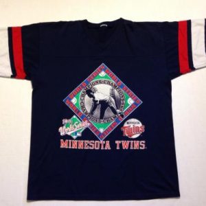 Vintage 1991 Minnesota Twins jersey t-shirt