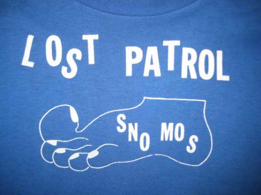 1980’s t-shirt with a big foot on the front, soft & thin S-M