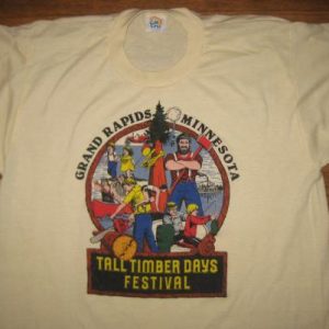 Super cute vintage 1980's Grand Rapids, MN t-shirt