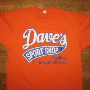 1980's Dave's Sporting Goods employee t-shirt, large