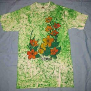 Vintage 1970s beautiful floral Hawaiian t-shirt