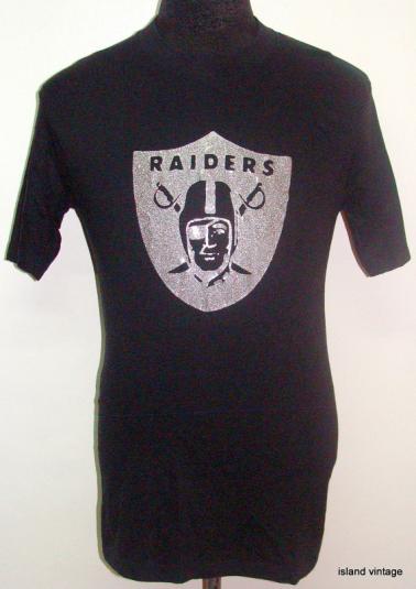 Vintage 1970’s Oakland Raiders iron on raider logo M