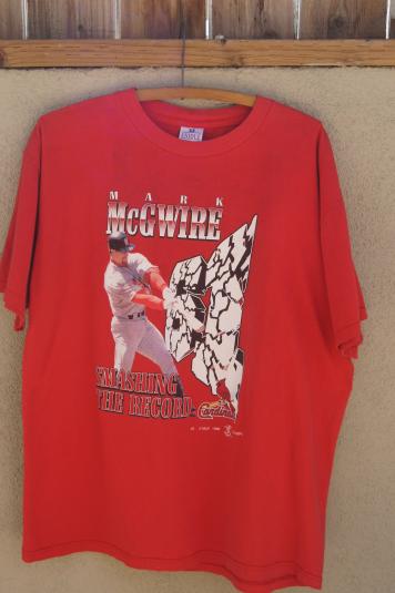 Vintage Mark McGwire Smashing The Record Cardinals 1998 Tee