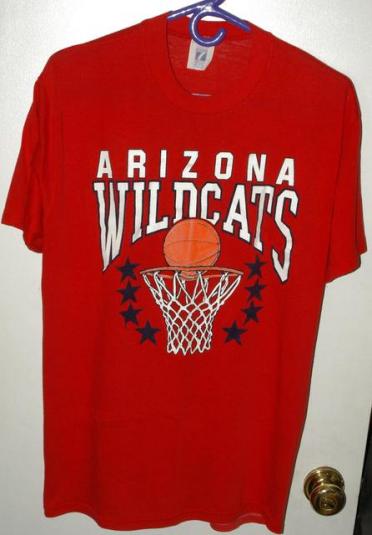 Vintage 90s Logo 7 Arizona Wildcats Basketball T-shirt