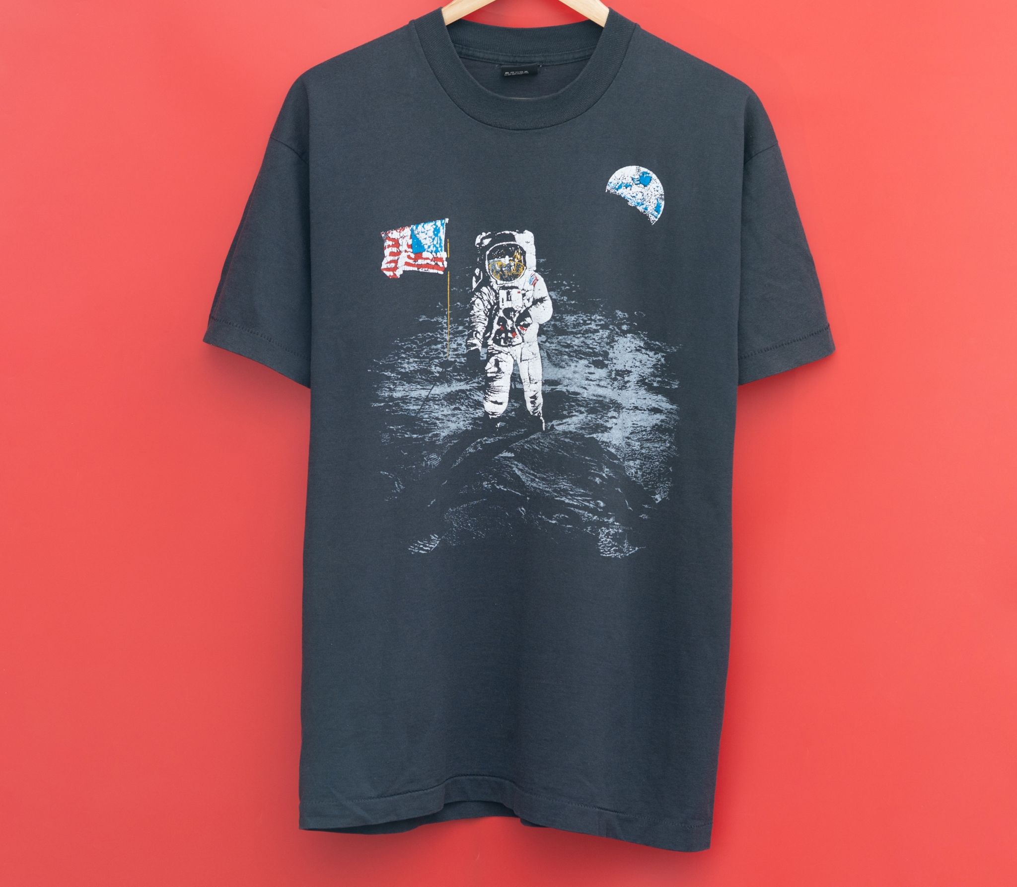 11 Vintage NASA T-Shirts That You'll Love to the Moon and Back