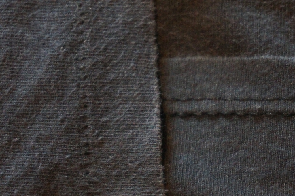 example of t-shirt with single stitch arm hem and double stitch bottom hem