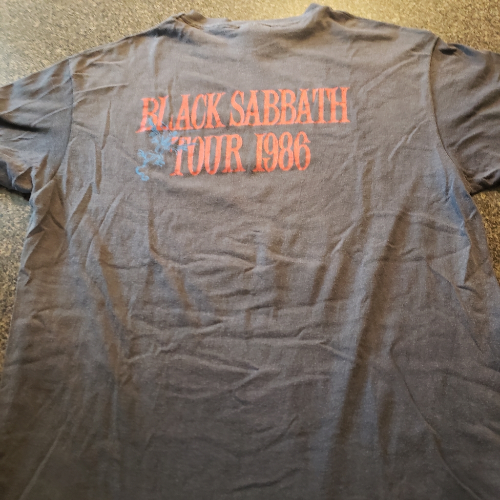 vintage black sabbath tour t-shirt 1986 back