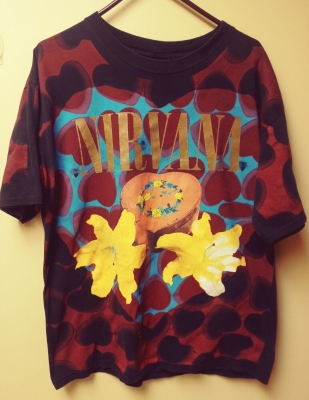Vintage Nirvana Heart Shaped Box T-Shirt