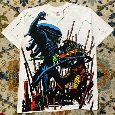 Vintage Aliens VS Predator AOP Comic Images T Shirt Sz L FOTL Deadstock