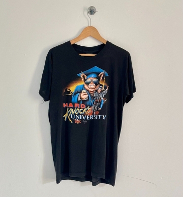 Vintage 1986 3D Emblem Hard Knock's University American Biker T-Shirt
