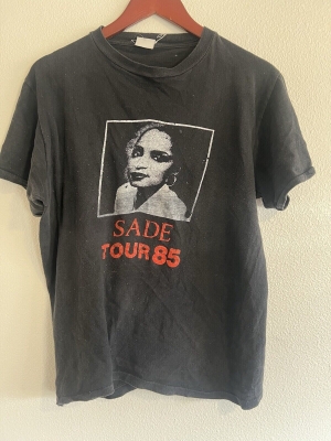 vintage 1985 sade tour t shirt XL