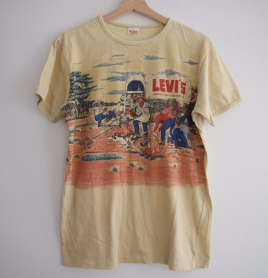 Vintage 1970s Levis western yellow vintage tee shirt Large