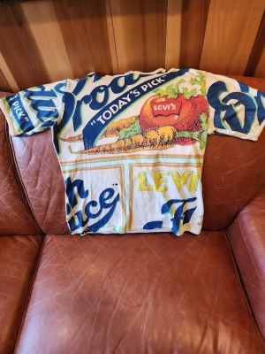 Mint condition Vintage Levi's Fresh Produce Today's Pick T Shirt 1970s US RARE XL