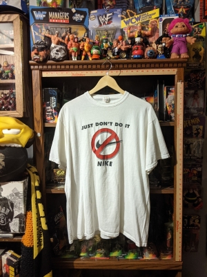 Vintage 90s Windjammer Men's ANTI-Nike Sweat Shops T-shirt sz XL