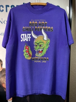 Vintage 90s 1991 Red Hot Chili Peppers Nirvana Pearl Jam New Years Staff T-Shirt