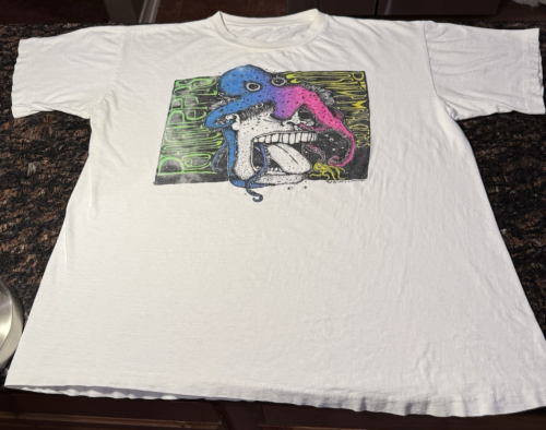 Vintage 1990 Red Hot Chili Peppers Positive Mental Octopus Tour Bad Otis T-Shirt