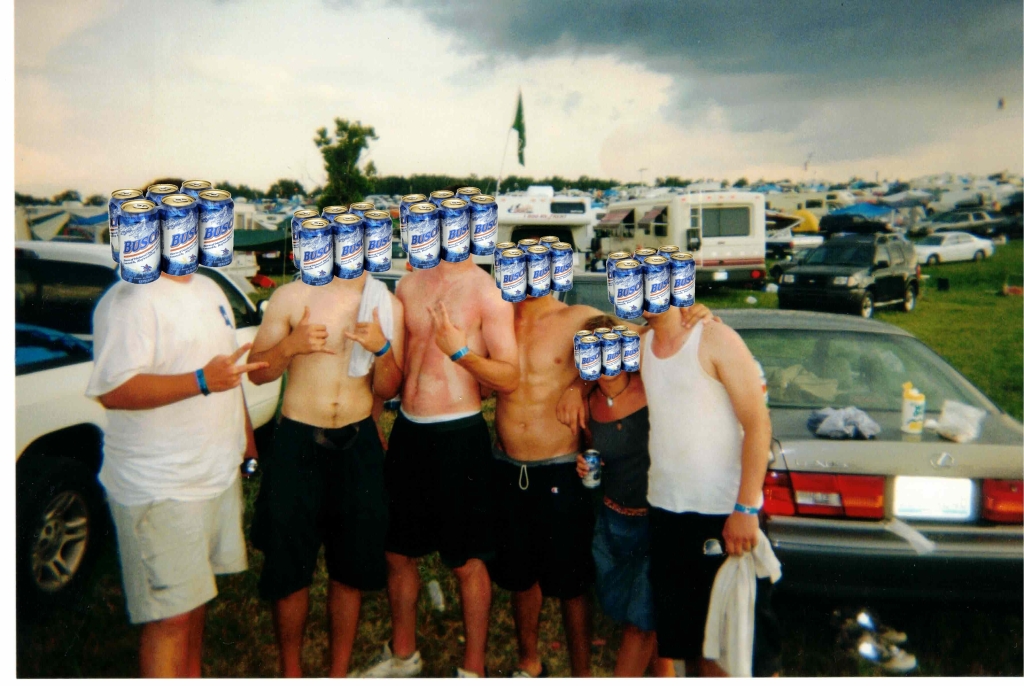Friends having fun at Bonnaroo