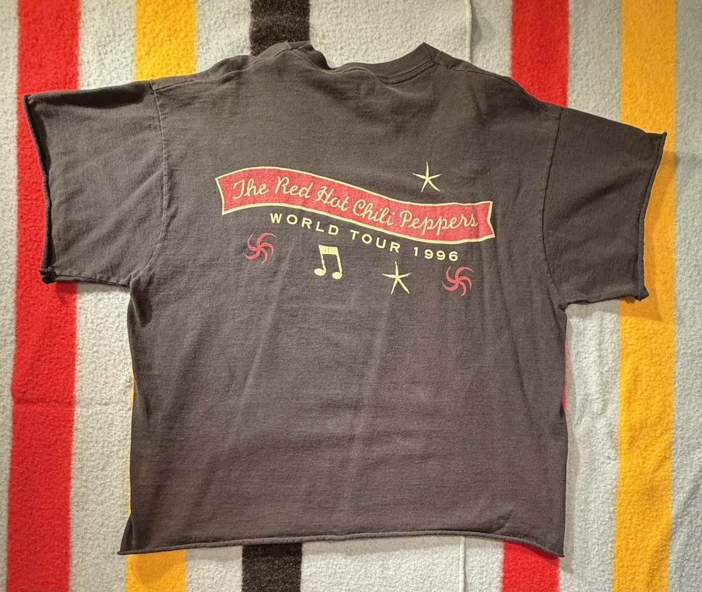 Vintage RHCP concert shirt