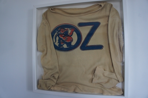 Vintage 1971 OZ MAGAZINE OBSCENITY TRIAL OLD BAILEY LONDON LONG SLEEVE T-SHIRT