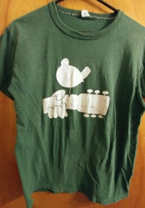 vintage bootleg woodstock t-shirt green shirt white print, no border
